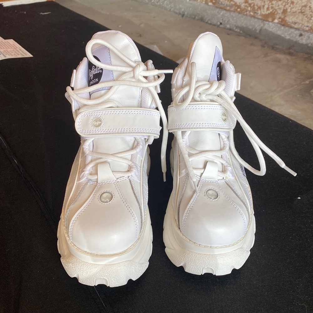 NEVER WORN Buffalo London shoes